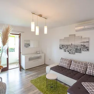 Doris Apartman